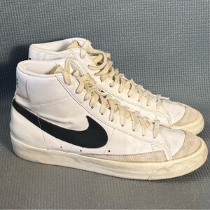 Nike Men's Black/White Blazer Mid '77 Vintage Sneakers Size 11
